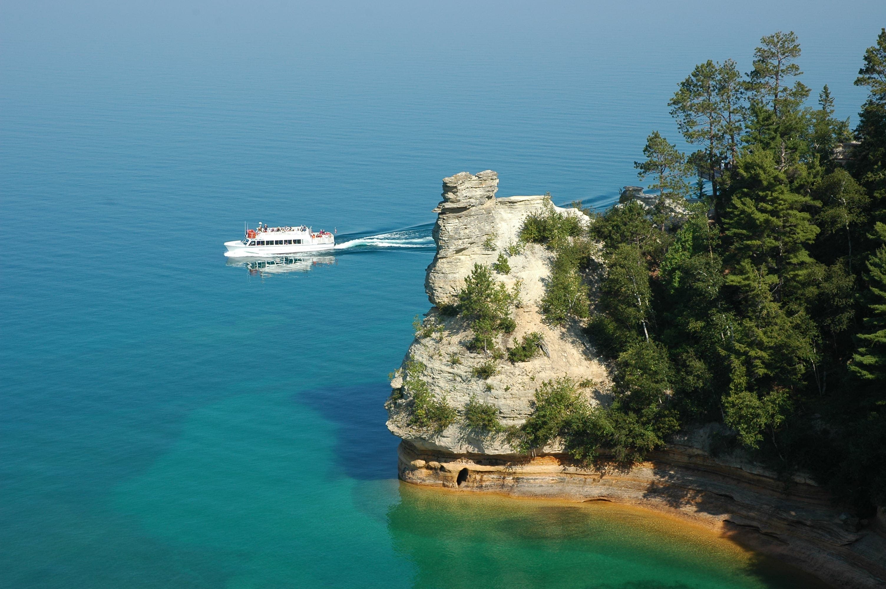 Miner's Castle rock formation along the Lake Superior shoreline.